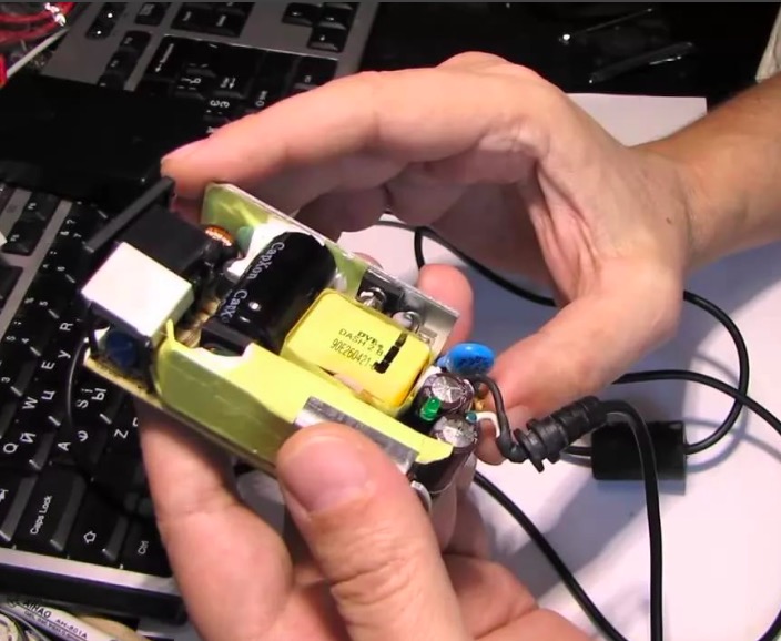 Ремонт блоков питания ноутбуков Таганская метро Москвы