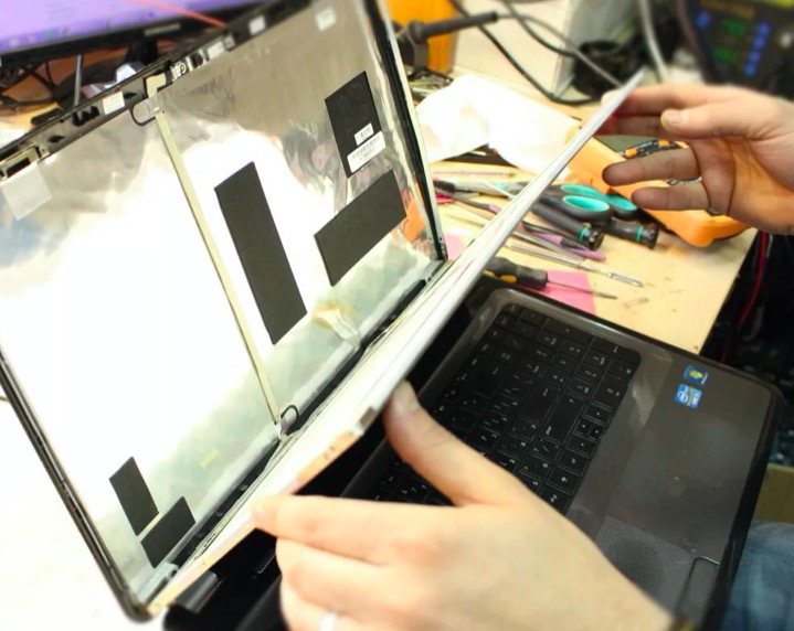 замена матрицы на ноутбуке Таганская метро Москвы