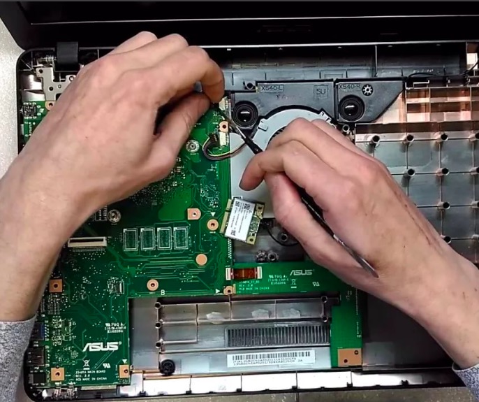 Замена материнской платы на ноутбуке Таганская метро Москвы